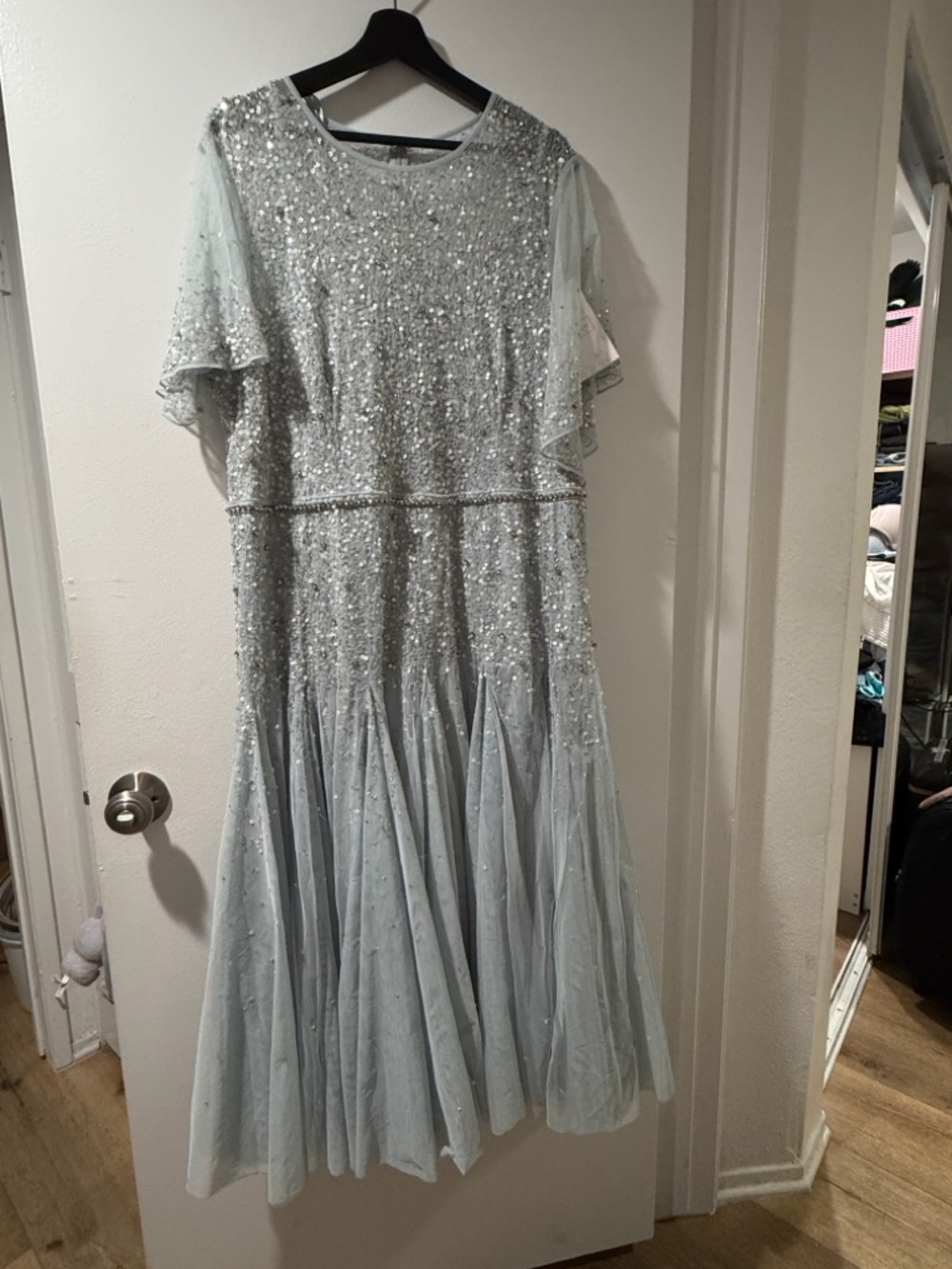 NWT:Flutter cape Sleeve Beaded Tea Length Drop Waist Dress - a few loose threads - Picture 13 of 13